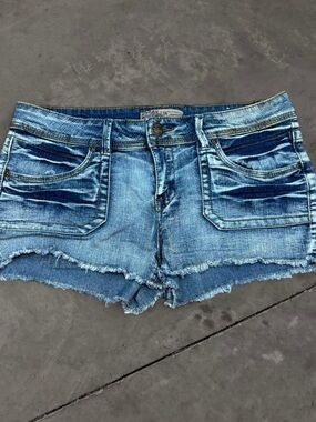 2000s wallflower booty jean shorts